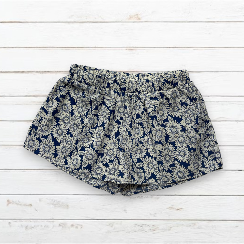 Fifty Street Shorts Womens Size Small High Rise Blue Floral Pocket Flat Front
